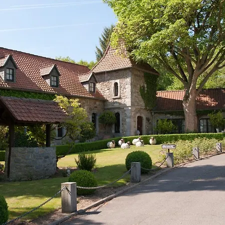 La Bergerie De Lives Bed & Breakfast 4*