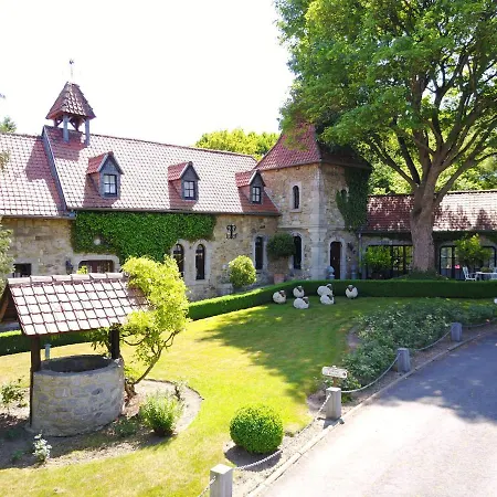 La Bergerie De Lives 4*