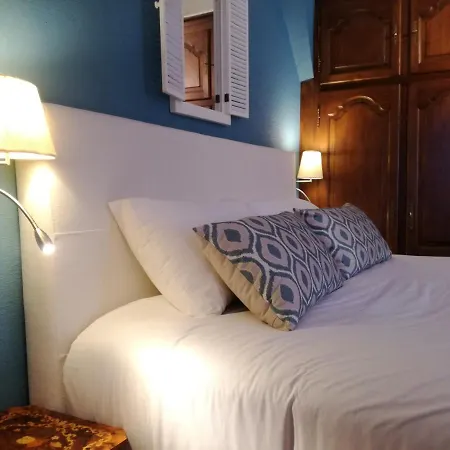 La Bergerie De Lives Bed & Breakfast 4*