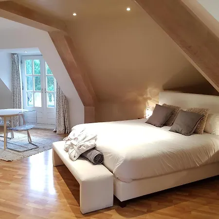 Bed & Breakfast La Bergerie De Lives 4*