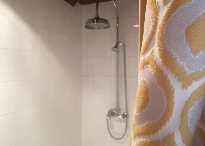 Couette-café La Bergerie De Lives 4*