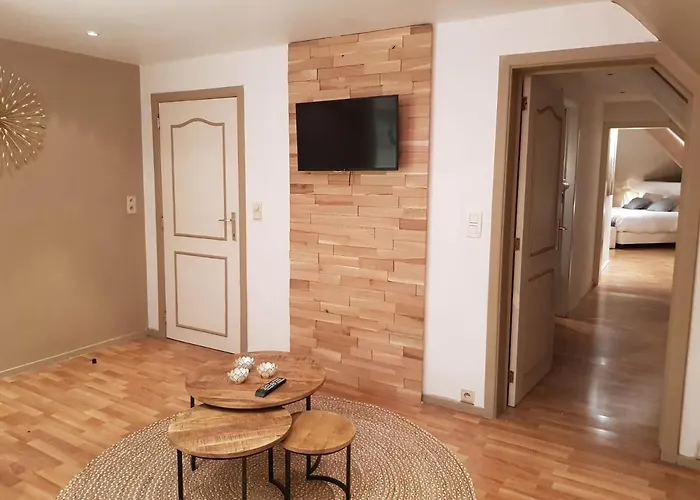 Couette-café La Bergerie De Lives 4*