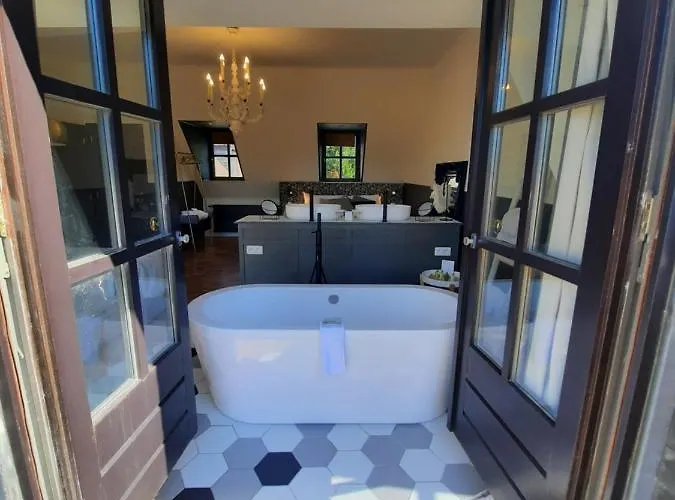 La Bergerie De Lives Couette-café 4*