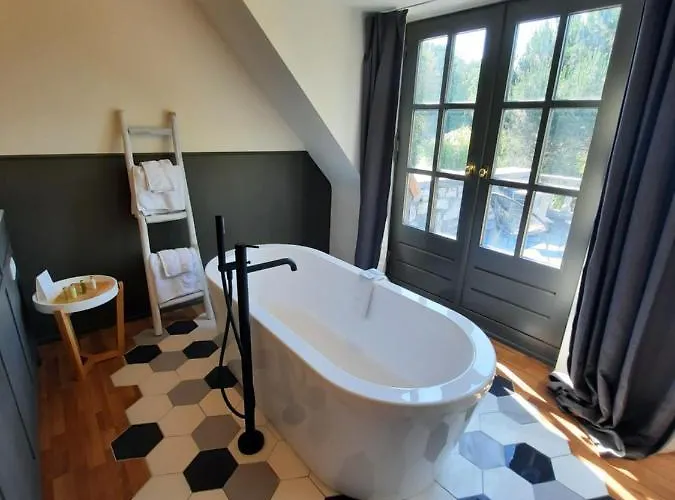 Couette-café La Bergerie De Lives