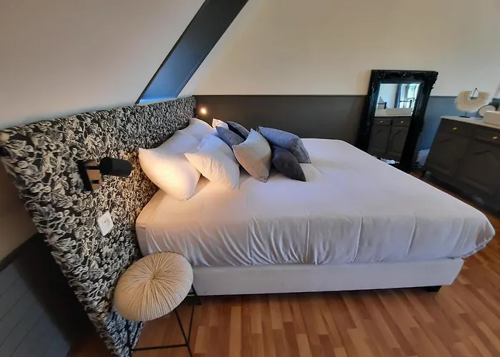 Couette-café La Bergerie De Lives